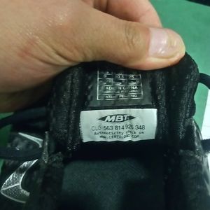 MBT size 9 men's shoe
